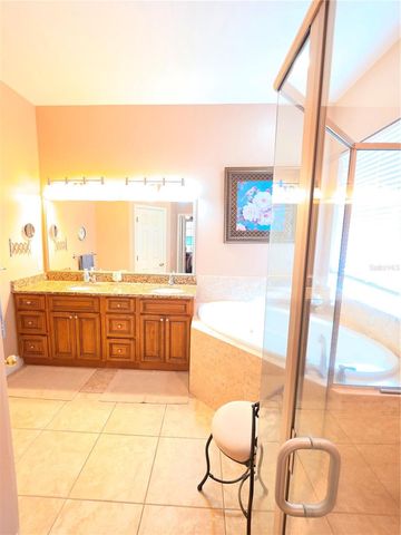 6523 CREWS LAKE HILLS LOOP E, Lakeland, FL 33813