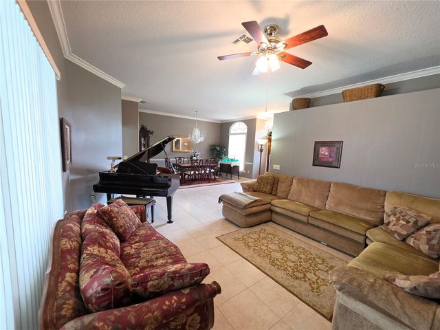 6523 CREWS LAKE HILLS LOOP E, Lakeland, FL 33813