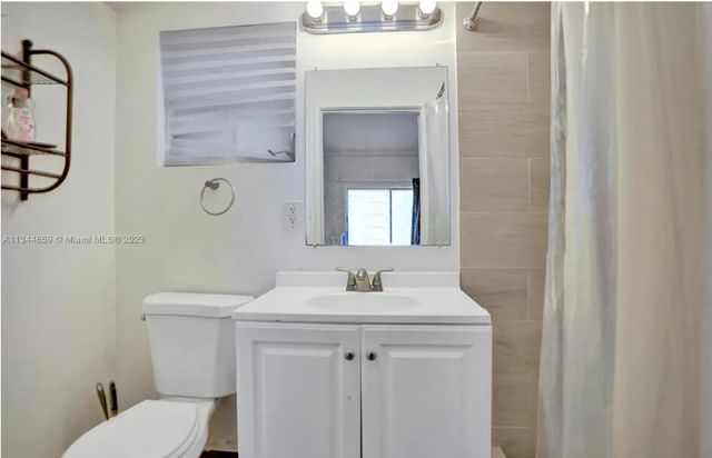 2552 Wiley Street, Hollywood, FL 33020