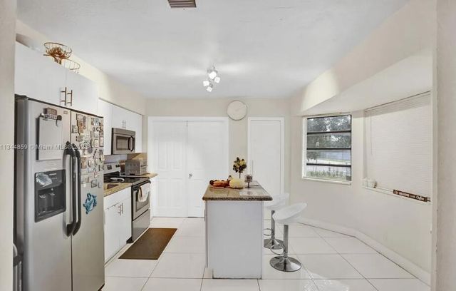 2552 Wiley Street, Hollywood, FL 33020