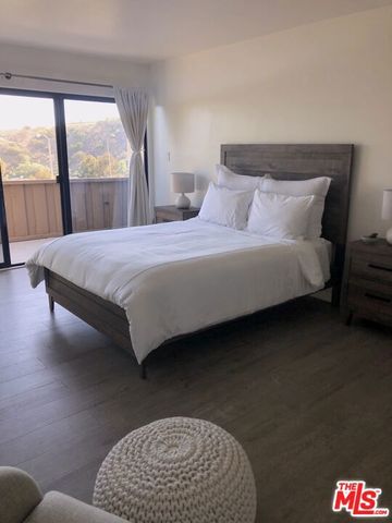 23914 De Ville B, Malibu, CA 90265