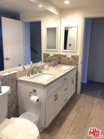 23914 De Ville B, Malibu, CA 90265