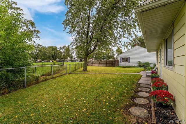 52 Allison Drive, Cheektowaga, NY 14225