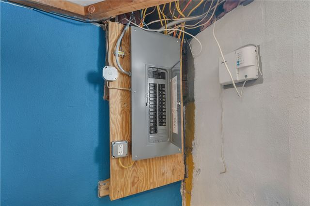 22 RAWLINSON Drive, Coventry, RI 02816