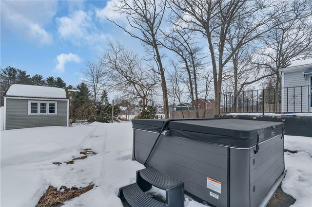 22 RAWLINSON Drive, Coventry, RI 02816