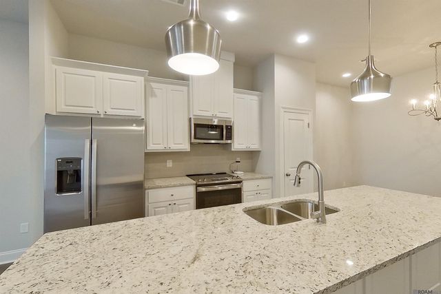 15631 Boothy Ln, Baton Rouge, LA 70817