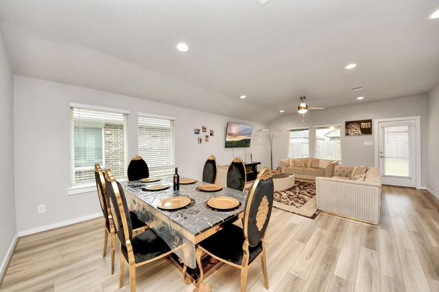 18819 Allendale Forest Dr, Richmond, TX 77407