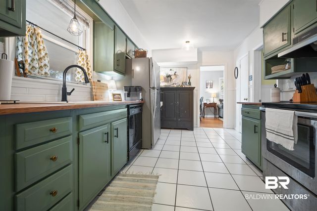 511 E Barksdale Drive, Mobile, AL 36606