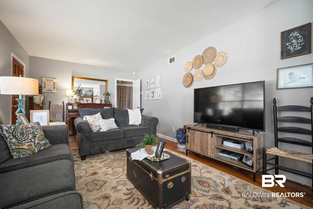 511 E Barksdale Drive, Mobile, AL 36606