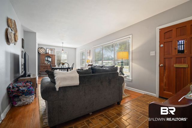 511 E Barksdale Drive, Mobile, AL 36606