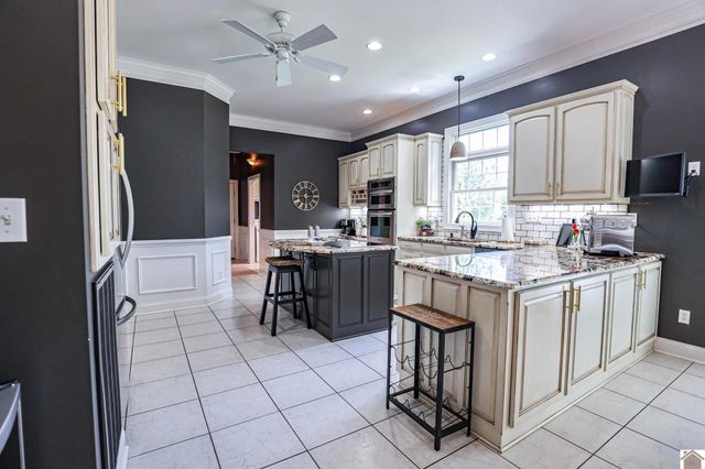 265 Ashcreek Road, Paducah, KY 42001