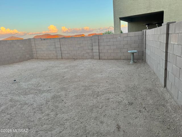 7801 S Walnutview Drive, Tucson, AZ 85757