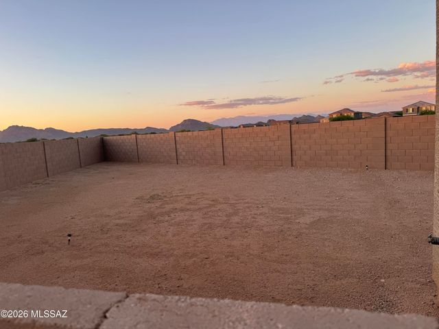 7801 S Walnutview Drive, Tucson, AZ 85757