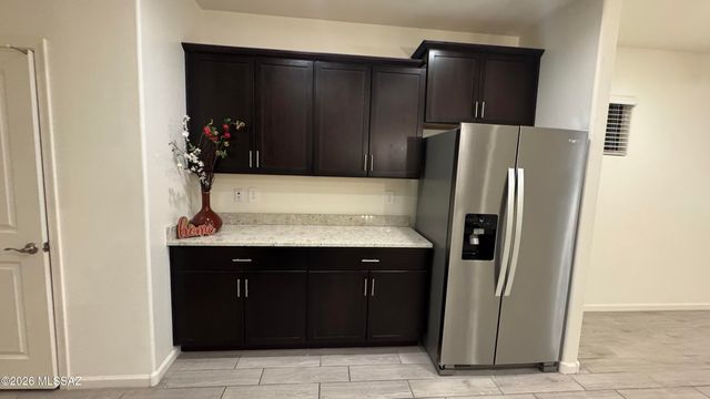 7801 S Walnutview Drive, Tucson, AZ 85757
