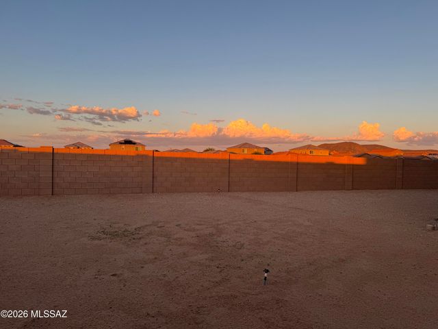 7801 S Walnutview Drive, Tucson, AZ 85757