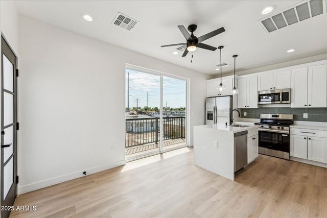 1725 W SHERMAN Street C, Phoenix, AZ 85007