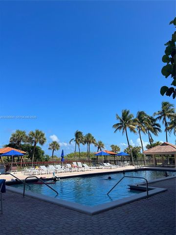2555 Collins Ave 2207, Miami Beach, FL 33140