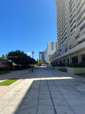 2555 Collins Ave 2207, Miami Beach, FL 33140