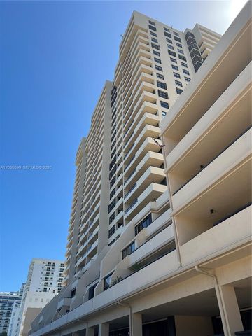 2555 Collins Ave 2207, Miami Beach, FL 33140