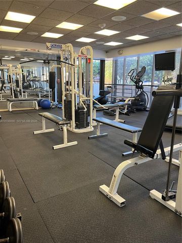 2555 Collins Ave 2207, Miami Beach, FL 33140