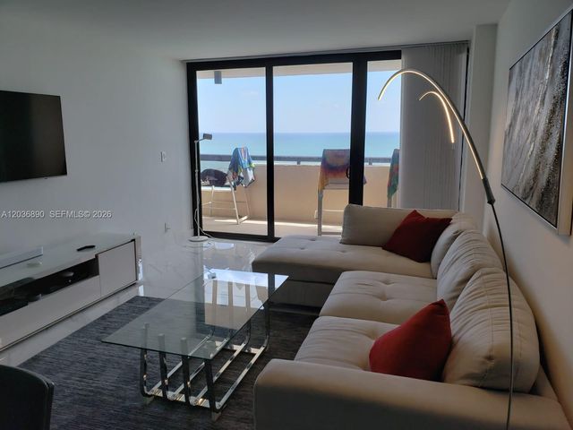 2555 Collins Ave 2207, Miami Beach, FL 33140