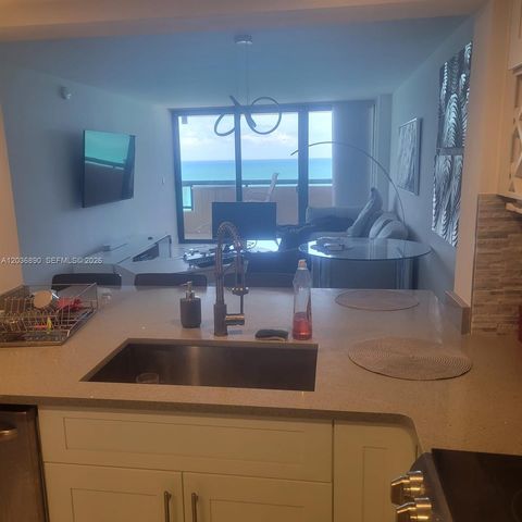 2555 Collins Ave 2207, Miami Beach, FL 33140
