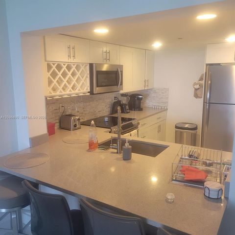 2555 Collins Ave 2207, Miami Beach, FL 33140