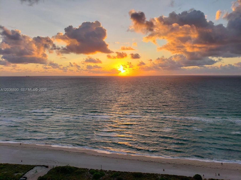 2555 Collins Ave 2207, Miami Beach, FL 33140