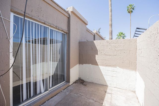 2352 E Broadway Road B, Mesa, AZ 85204