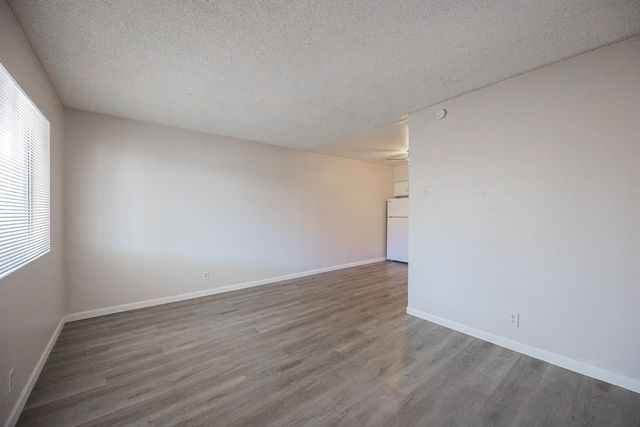 2352 E Broadway Road B, Mesa, AZ 85204