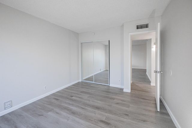 2352 E Broadway Road B, Mesa, AZ 85204