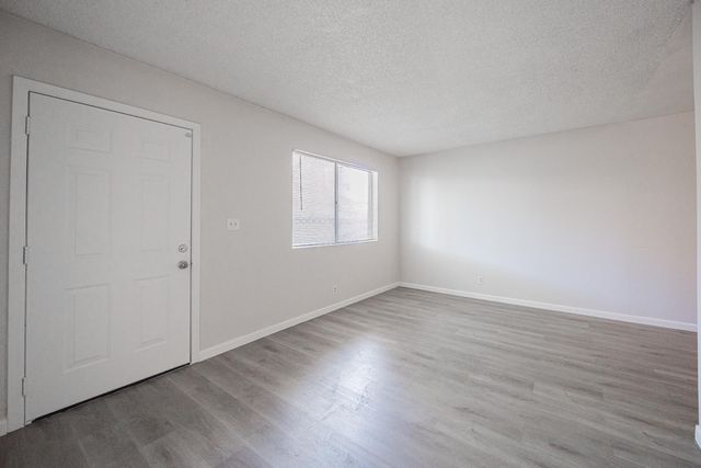 2352 E Broadway Road B, Mesa, AZ 85204