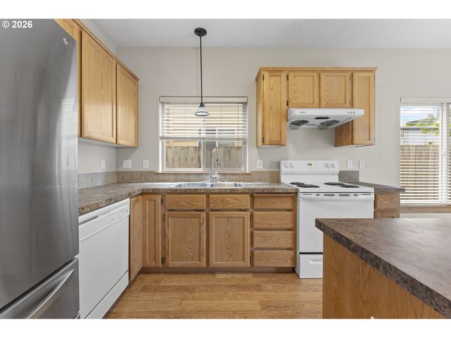 765 Ne 93RD Ave, Portland, OR 97220