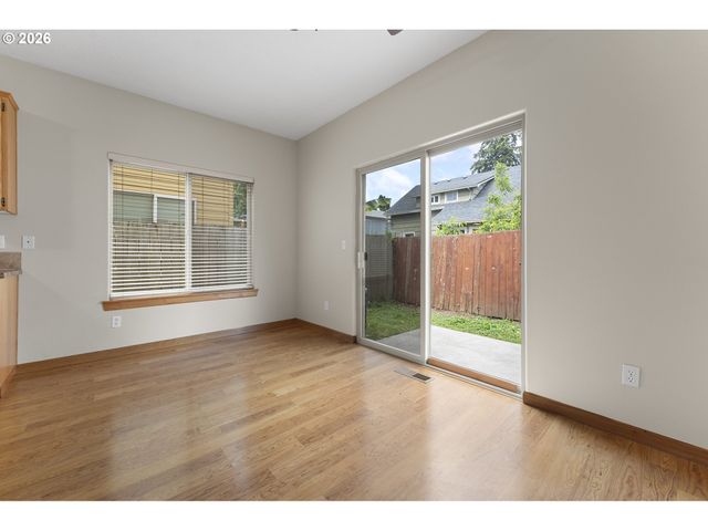 765 Ne 93RD Ave, Portland, OR 97220