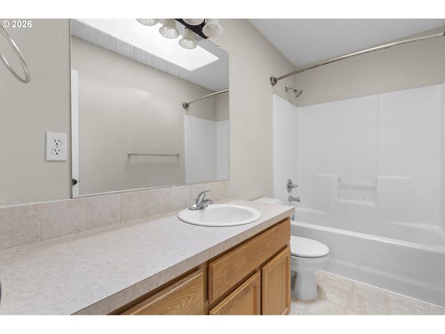 765 Ne 93RD Ave, Portland, OR 97220