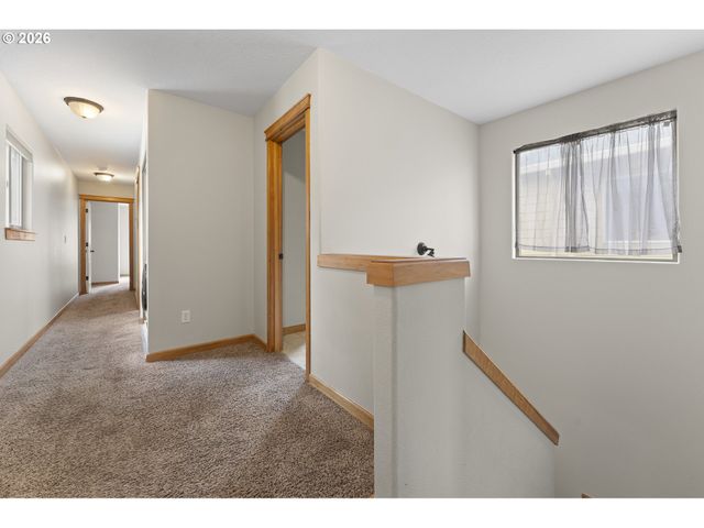 765 Ne 93RD Ave, Portland, OR 97220