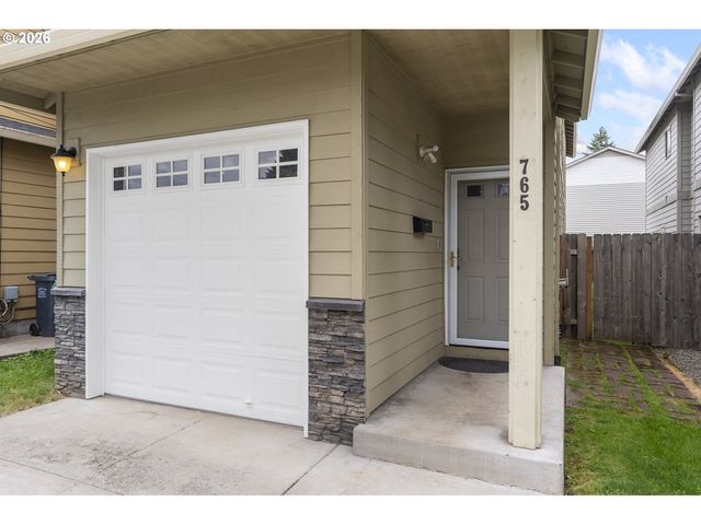 765 Ne 93RD Ave, Portland, OR 97220