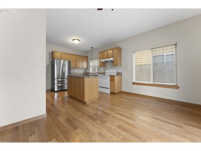 765 Ne 93RD Ave, Portland, OR 97220