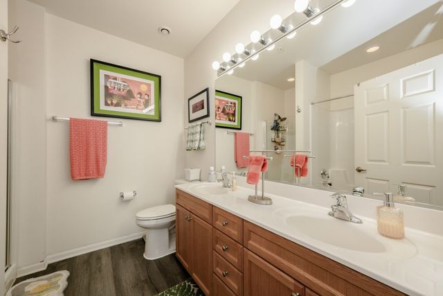 1700 Riverwoods Drive 414, Melrose Park, IL 60160