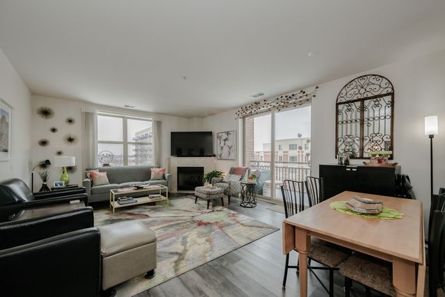 1700 Riverwoods Drive 414, Melrose Park, IL 60160