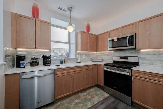 1700 Riverwoods Drive 414, Melrose Park, IL 60160