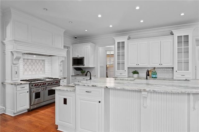 130 Manor Lake Court, Milton, GA 30004