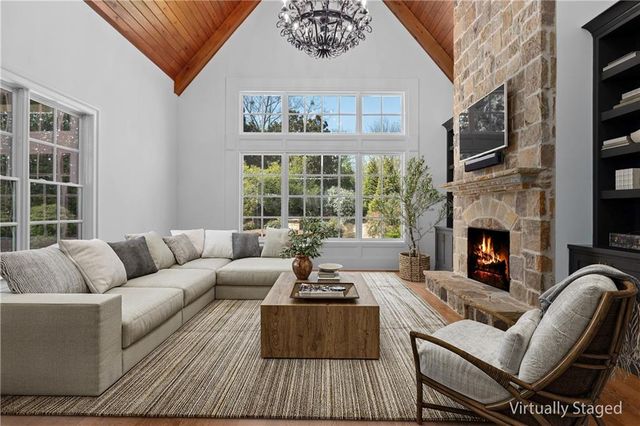 130 Manor Lake Court, Milton, GA 30004