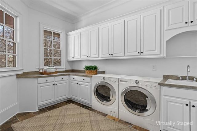 130 Manor Lake Court, Milton, GA 30004