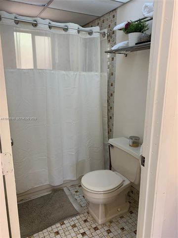 8075 SW 107th Ave 304, Miami, FL 33173