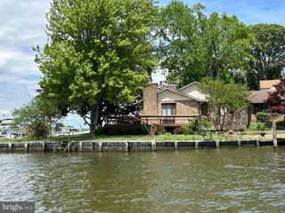 2308 MARTIN DR, Baltimore, MD 21221