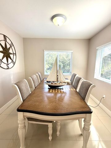 15 Lakeview Drive, Key Largo, FL 33037