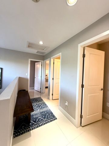 15 Lakeview Drive, Key Largo, FL 33037