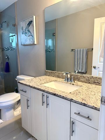 15 Lakeview Drive, Key Largo, FL 33037