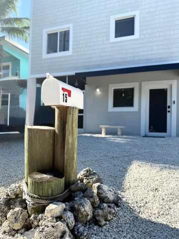 15 Lakeview Drive, Key Largo, FL 33037